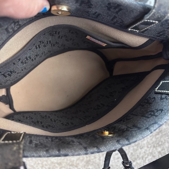 *New* Dooney & Bourke Monogram Tote Bag and wallet set
Color black /gray - Picture 8 of 16